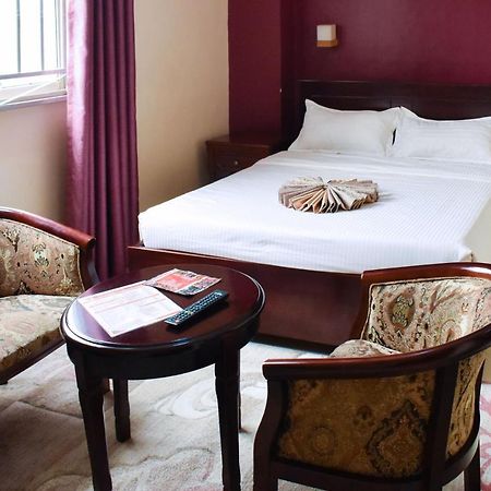 Diamonds Hotel Kampala Eksteriør bilde