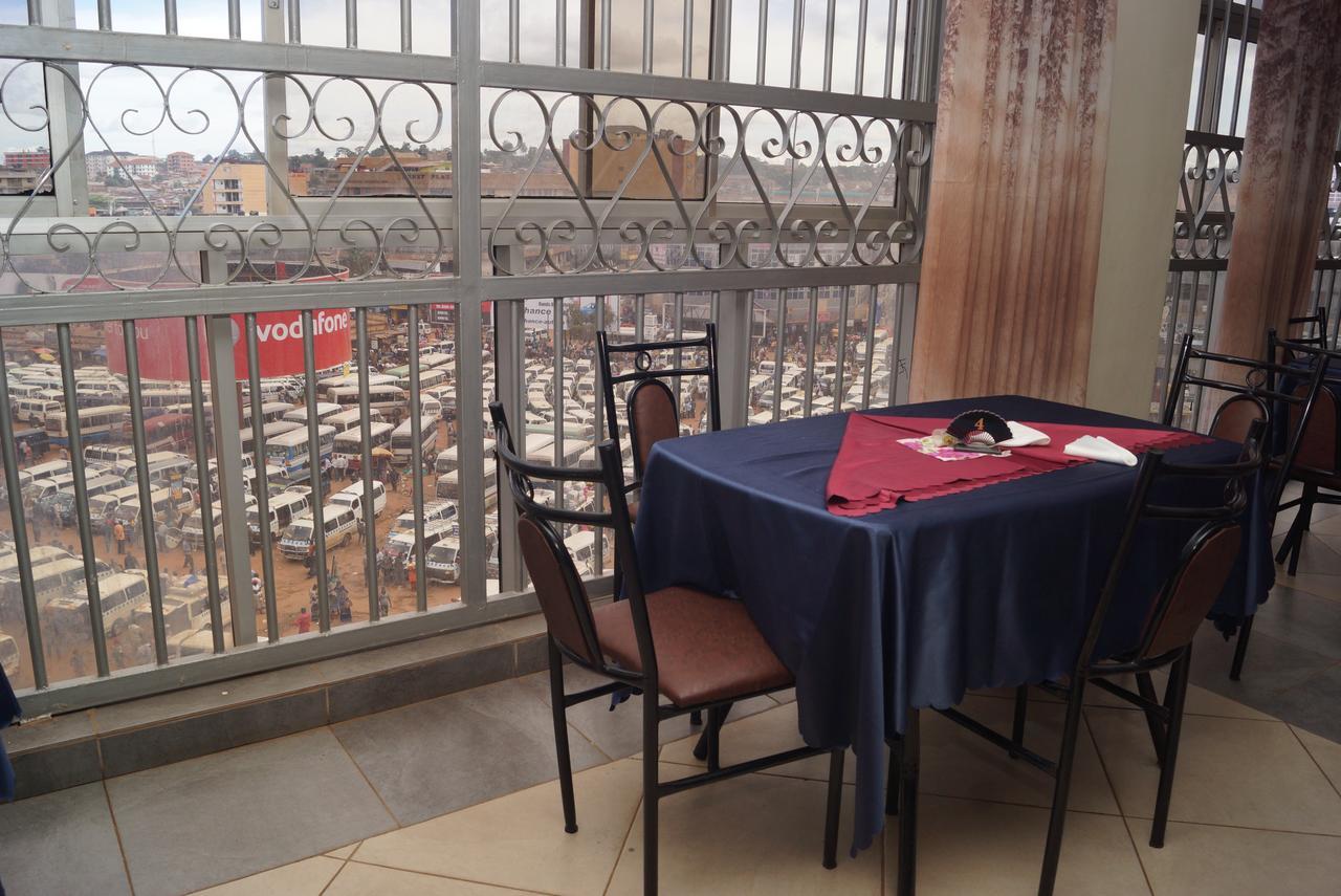 Diamonds Hotel Kampala Eksteriør bilde