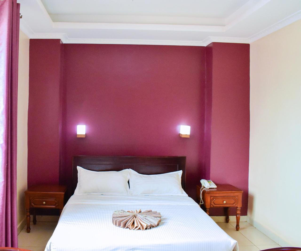 Diamonds Hotel Kampala Eksteriør bilde